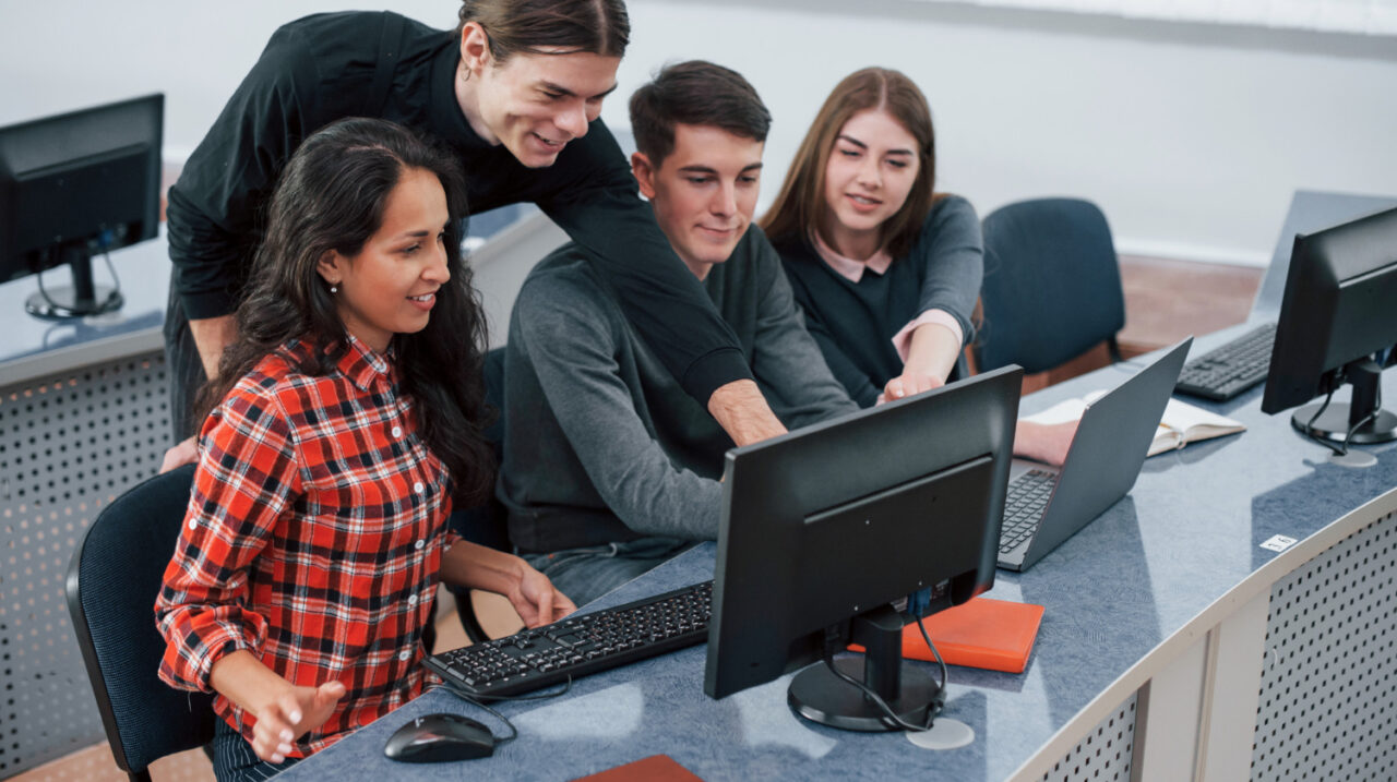 Why Modern Training Institutions Are Switching to Digital Credentials (And Why You Can’t Afford to Lag Behind)